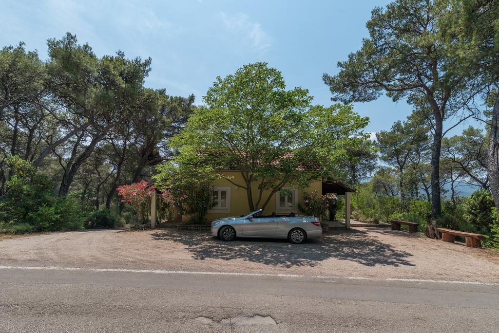 Villas Oleandri Vrboska Exterior photo
